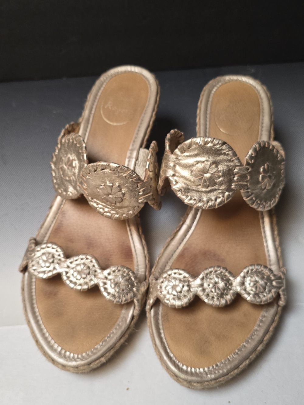 Jack Rogers Dazzling Gold Slide Espadrille Wedge Medallion Comfortable Sandals